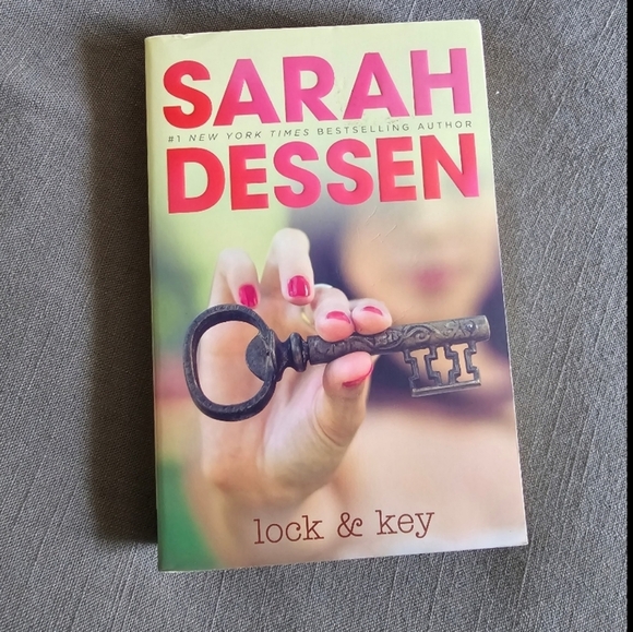 lock & Key by Sarah Dessen Book - Picture 1 of 4